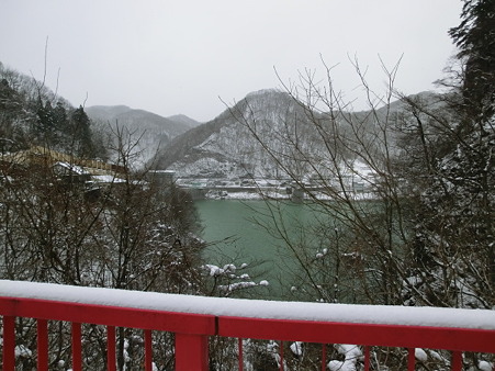 ダム湖