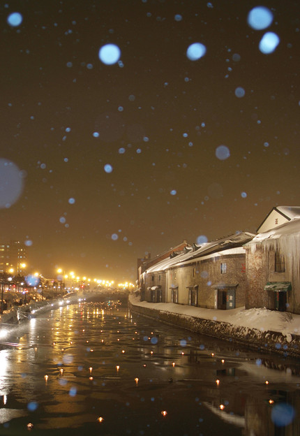 ☆　雪降る運河