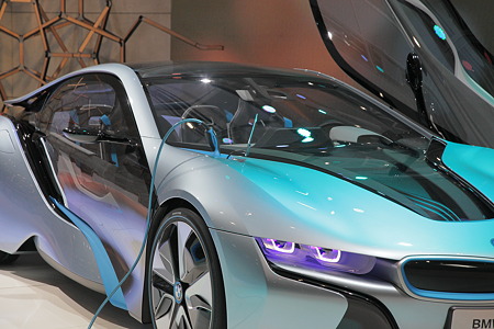 23_BMWi8