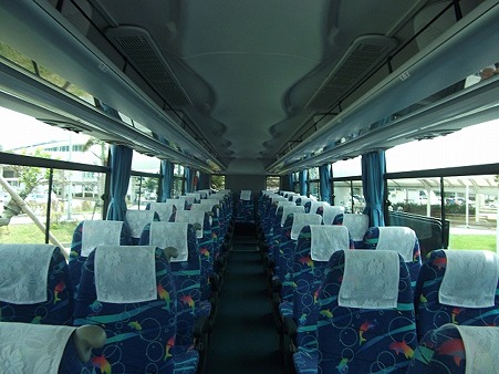 619-バス車内全景
