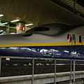 夜の東京駅のMAX