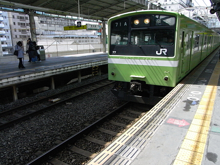 201系関西本線(新今宮駅)1