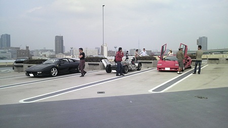 フェラーリ３５５とカウンタックにはさまれて（汗）