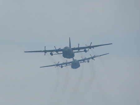 Ｃ130輸送機　　２編隊