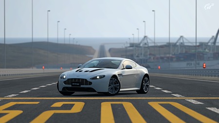 アストンマーティン V12 バンテージ '10